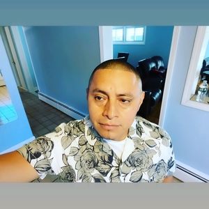 Meet your Posher, Deleon